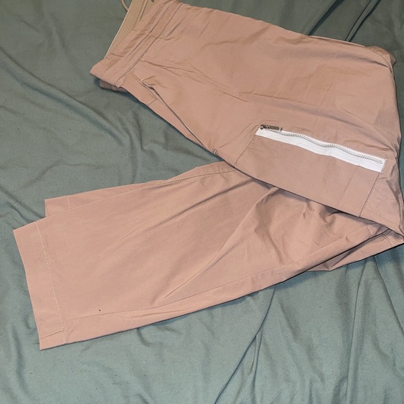 Nike Relaxed Pants - Picture 5 of 7